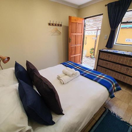 Lebo'S Soweto Backpackers 호스텔 외부 사진