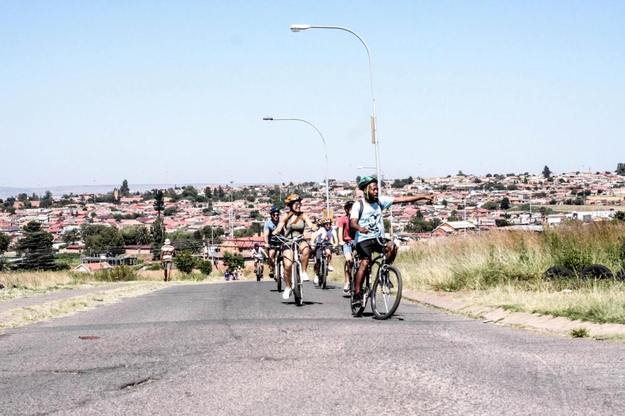 Lebo'S Soweto Backpackers 호스텔 외부 사진