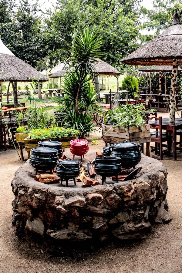 Lebo'S Soweto Backpackers 호스텔 외부 사진